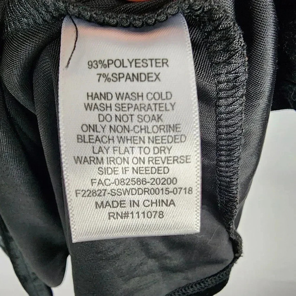 Loungefly Stitch Shoppe DISNEY VILLAINS VELVET EMBOSSED PRINT KIANA Dress Small - Picture 8 of 10